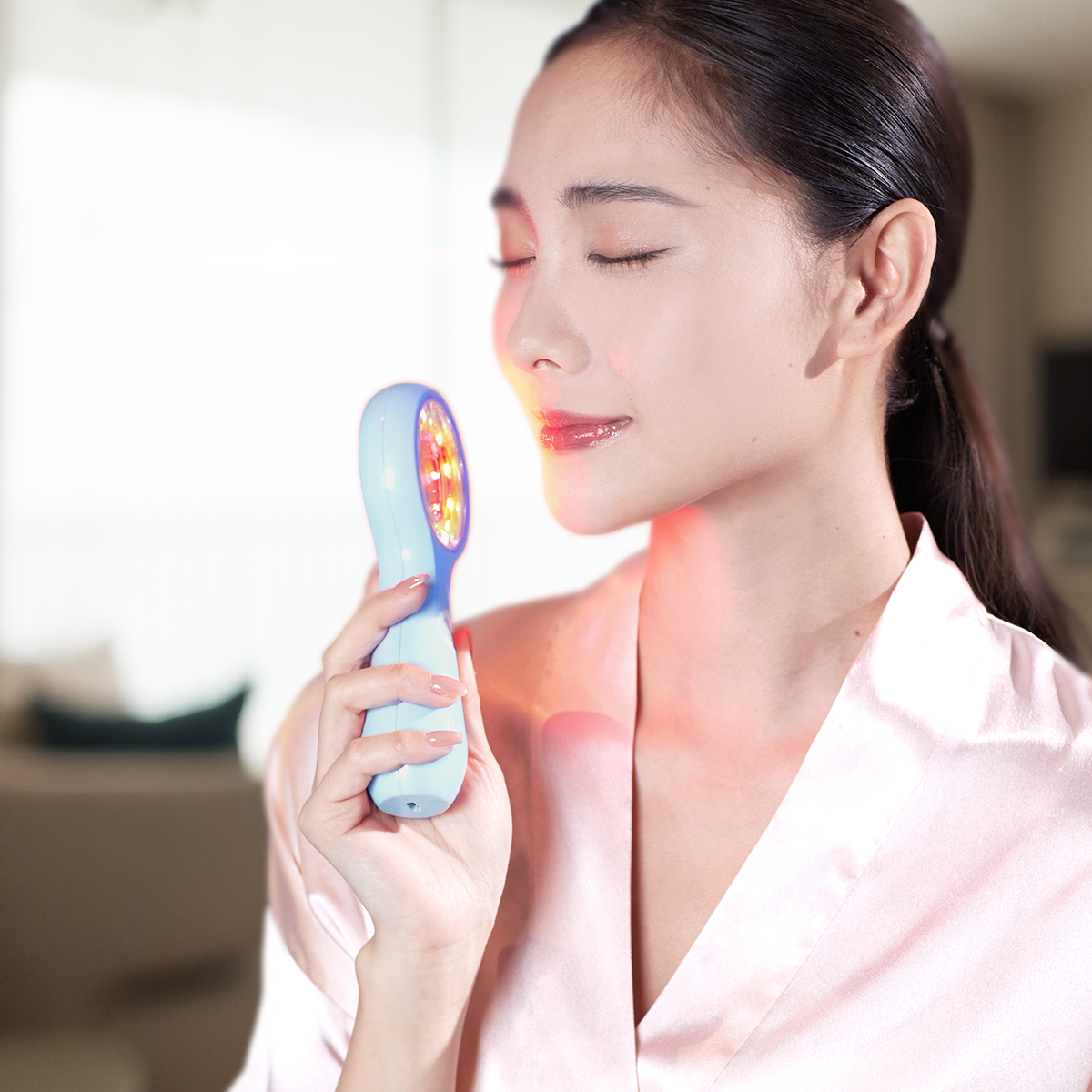 Light therapy and facial massage